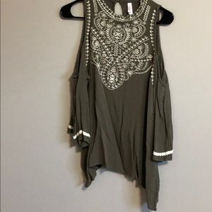Cold shoulder tunic